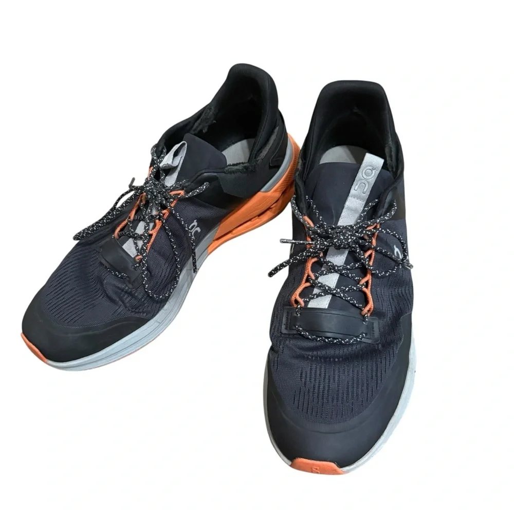 On Running On Cloud Cloudnova Runners Sneakers Men’s Size 11 Black